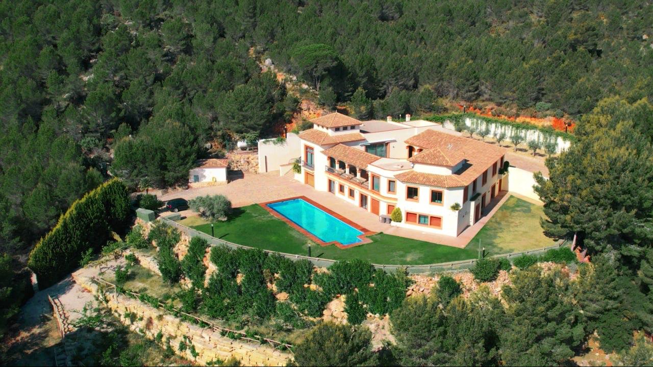 WhatsApp Image 2025-04-08 at 09.17.38 (1)