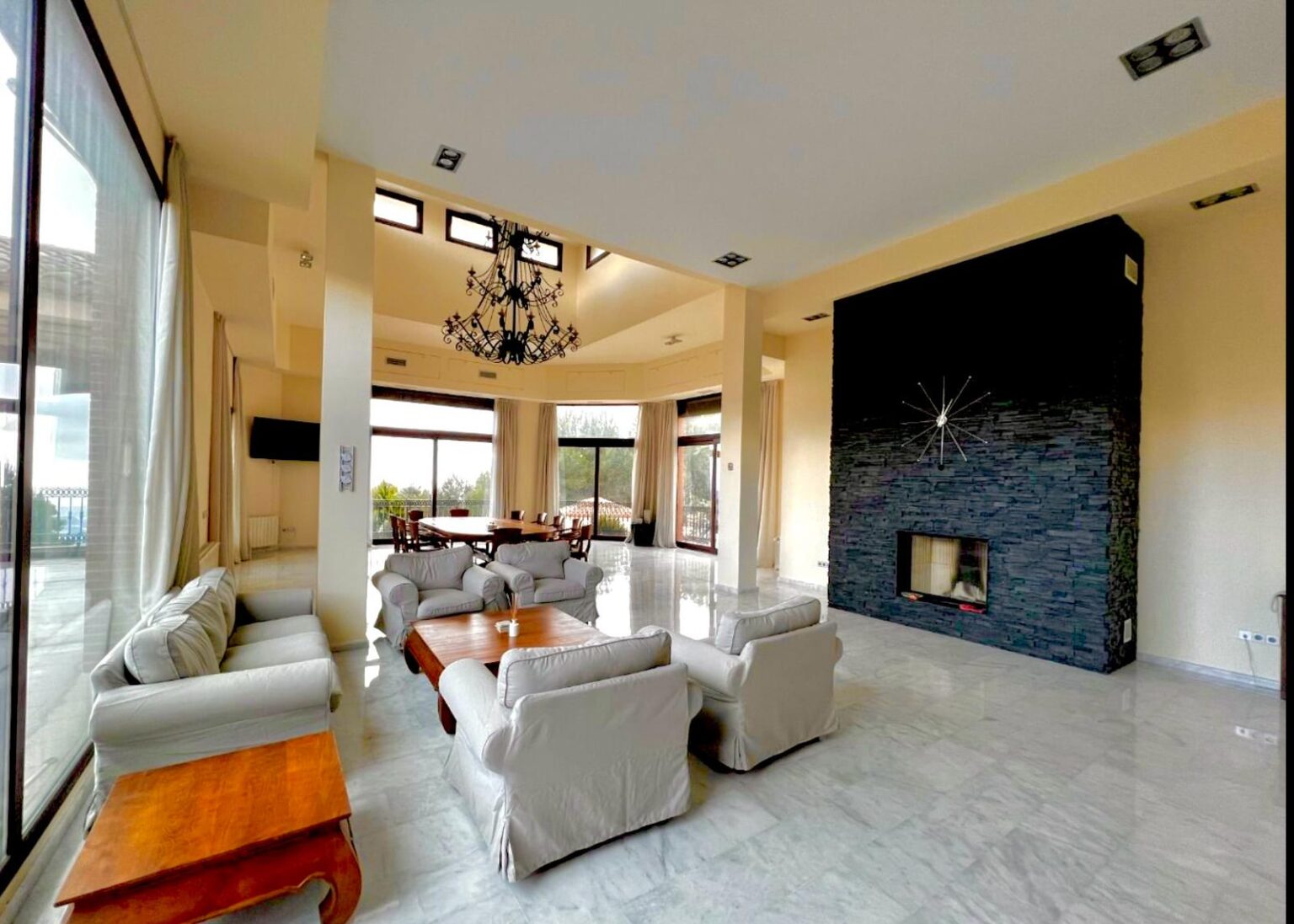 WhatsApp Image 2025-04-08 at 09.17.38